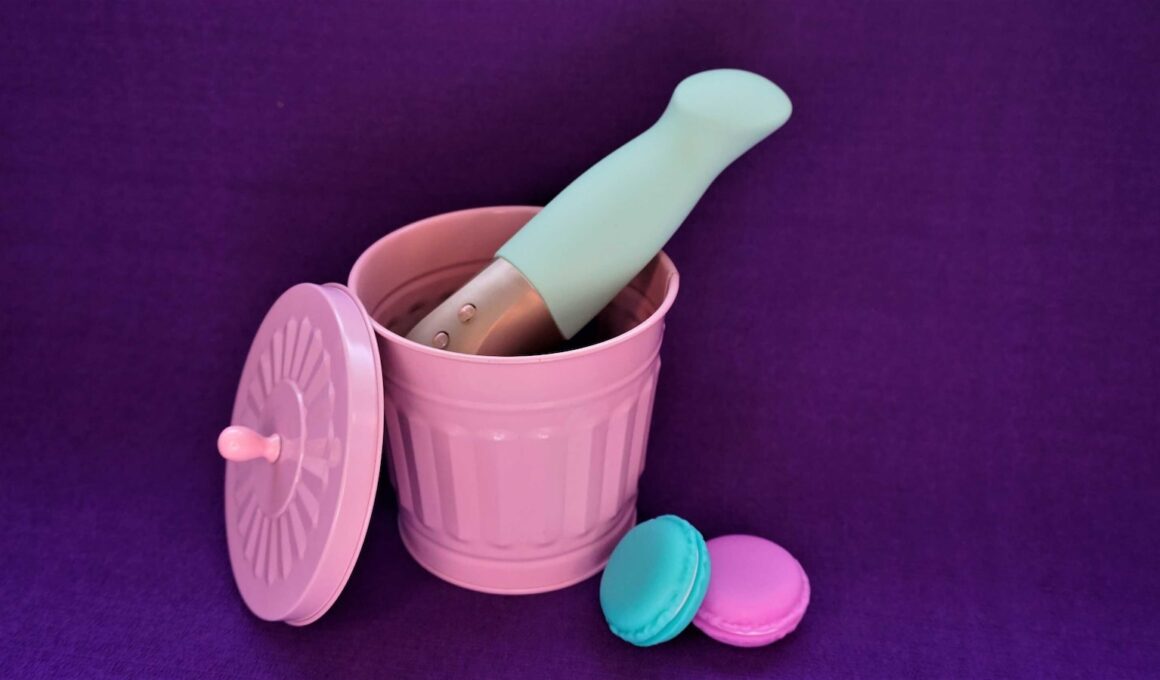 pink plastic container with brown wooden handle